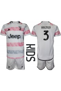 Fotbalové Dres Juventus Gleison Bremer #3 Dětské Venkovní Oblečení 2023-24 Krátký Rukáv (+ trenýrky)